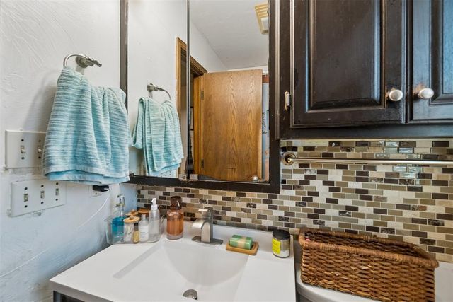 5113 Beacon Hill Road, Oklahoma City, OK 73135