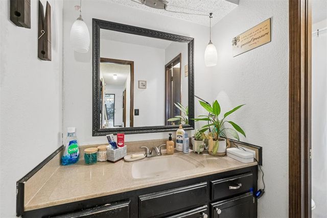 5113 Beacon Hill Road, Oklahoma City, OK 73135