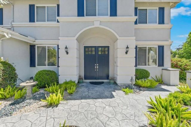 1502 Glasgow Lane, Escondido, CA 92027