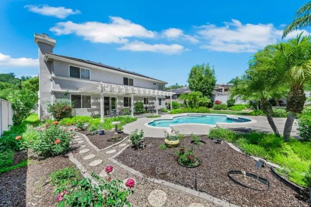 1502 Glasgow Lane, Escondido, CA 92027