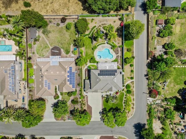 1502 Glasgow Lane, Escondido, CA 92027
