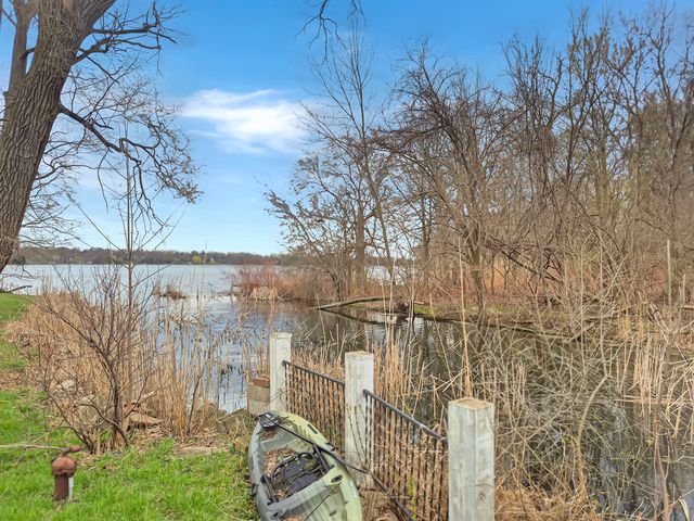 21643 W Cedar Avenue, Lake Villa, IL 60046