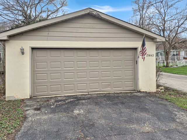 21643 W Cedar Avenue, Lake Villa, IL 60046