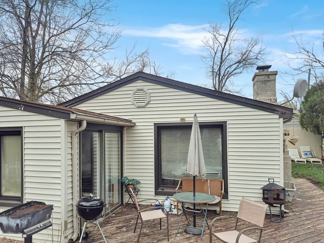 21643 W Cedar Avenue, Lake Villa, IL 60046