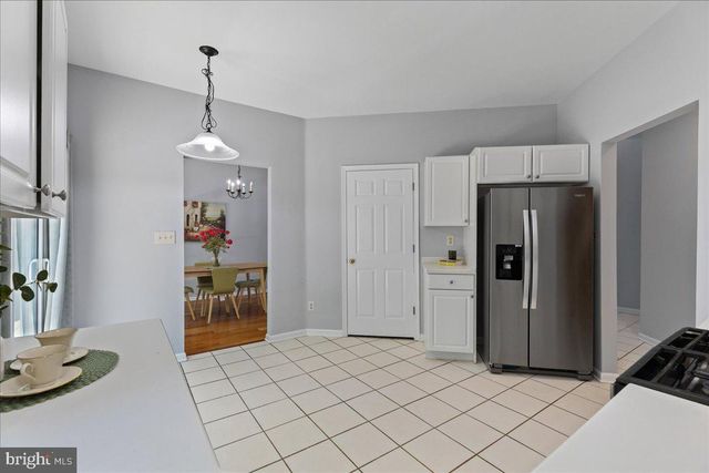21 CAMBRIDGE CT, Princeton, NJ 08540