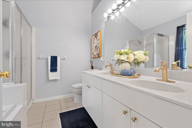 21 CAMBRIDGE CT, Princeton, NJ 08540