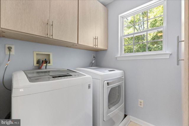 21 CAMBRIDGE CT, Princeton, NJ 08540
