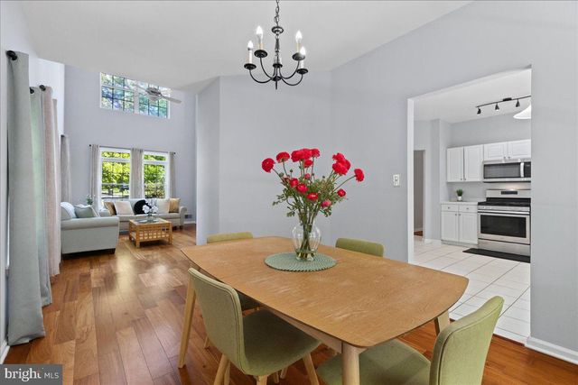 21 CAMBRIDGE CT, Princeton, NJ 08540