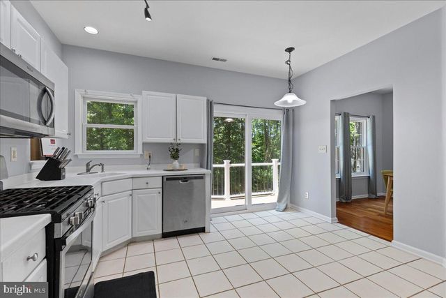 21 CAMBRIDGE CT, Princeton, NJ 08540