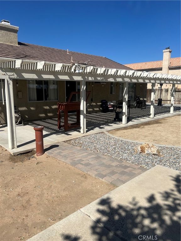 Image 18 of property listing at 13073 Snowview, Victorville, CA 92392