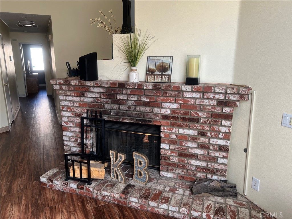 Image 4 of property listing at 13073 Snowview, Victorville, CA 92392