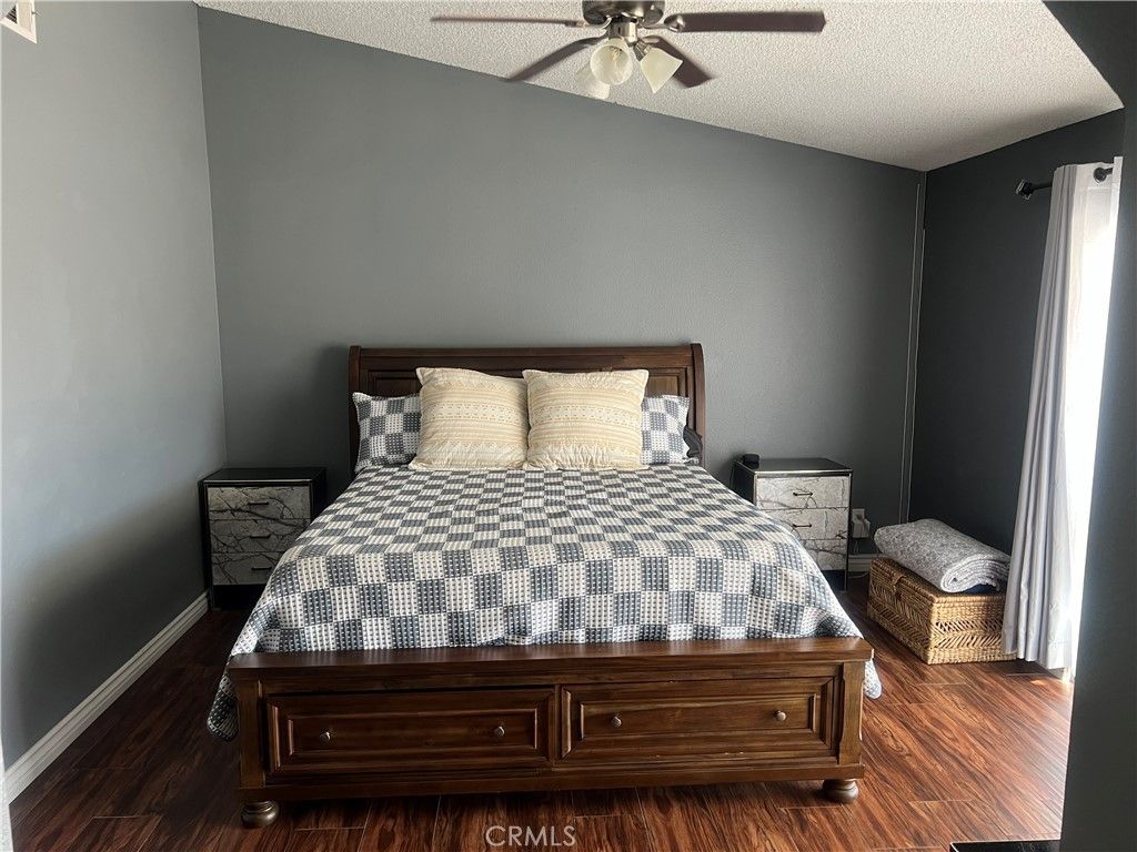 Image 6 of property listing at 13073 Snowview, Victorville, CA 92392