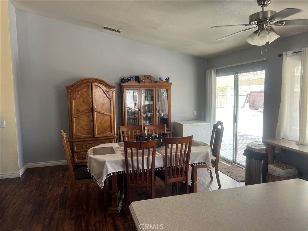 Image 8 of property listing at 13073 Snowview, Victorville, CA 92392