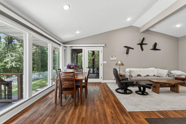 13 Overlook Road, Dellwood, MN 55110