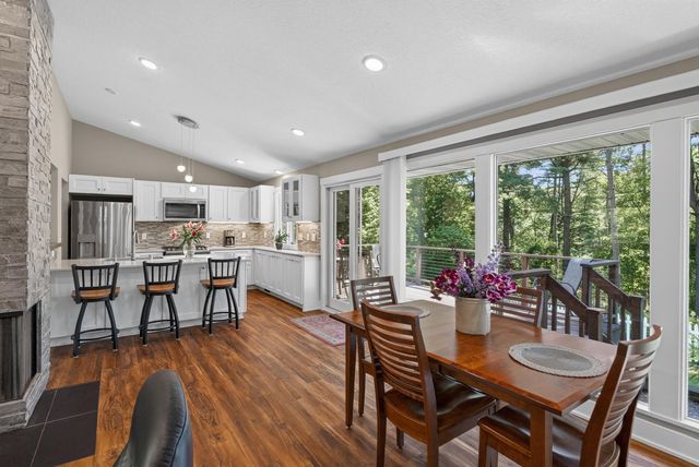 13 Overlook Road, Dellwood, MN 55110