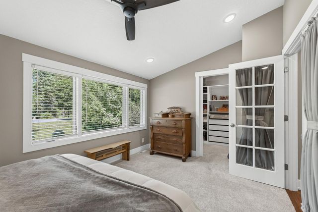 13 Overlook Road, Dellwood, MN 55110