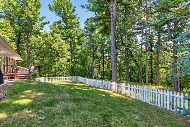 13 Overlook Road, Dellwood, MN 55110