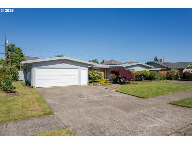 2872 SARAH Ln, Eugene, OR 97408