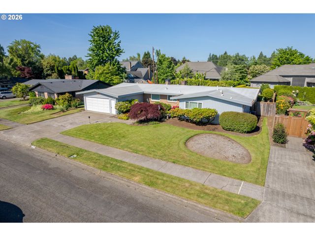2872 SARAH Ln, Eugene, OR 97408