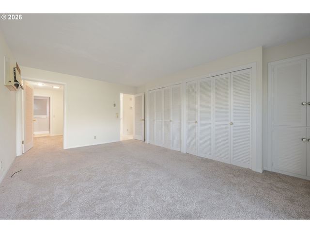 2872 SARAH Ln, Eugene, OR 97408