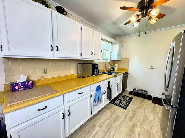 416 Lexington Parkway, Deforest, WI 53532