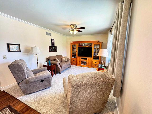 416 Lexington Parkway, Deforest, WI 53532