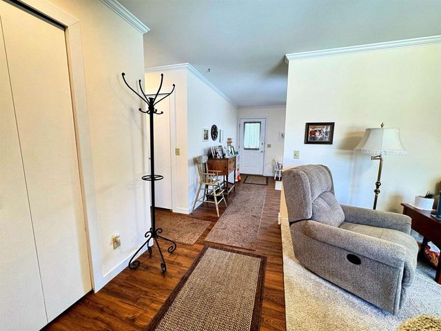 416 Lexington Parkway, Deforest, WI 53532