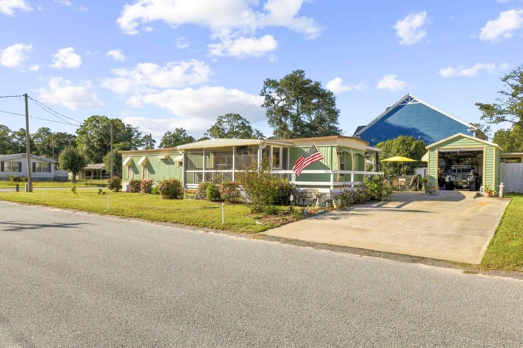 903 Seaside Dr., North Myrtle Beach, SC 29582 — exterior
