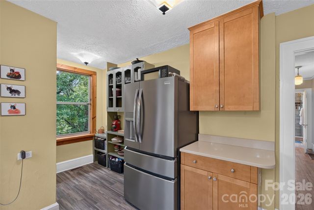 70 Saint Dunstans Circle, Asheville, NC 28803