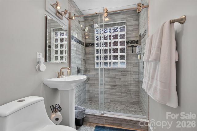 70 Saint Dunstans Circle, Asheville, NC 28803