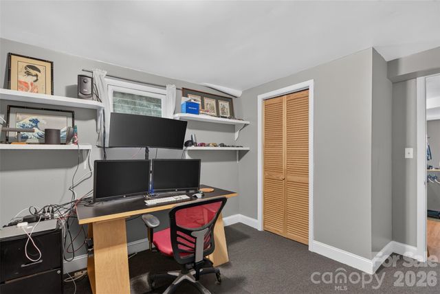 70 Saint Dunstans Circle, Asheville, NC 28803