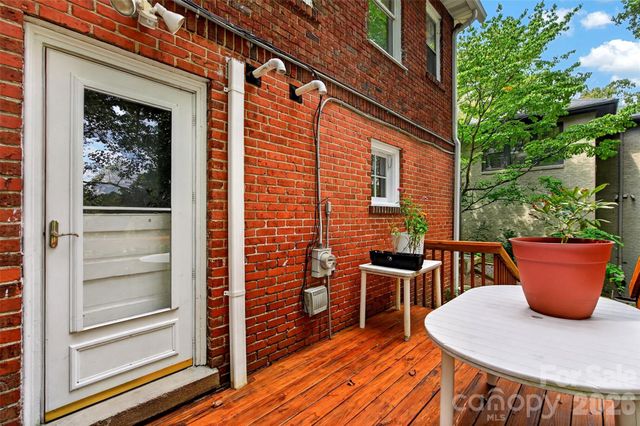 70 Saint Dunstans Circle, Asheville, NC 28803