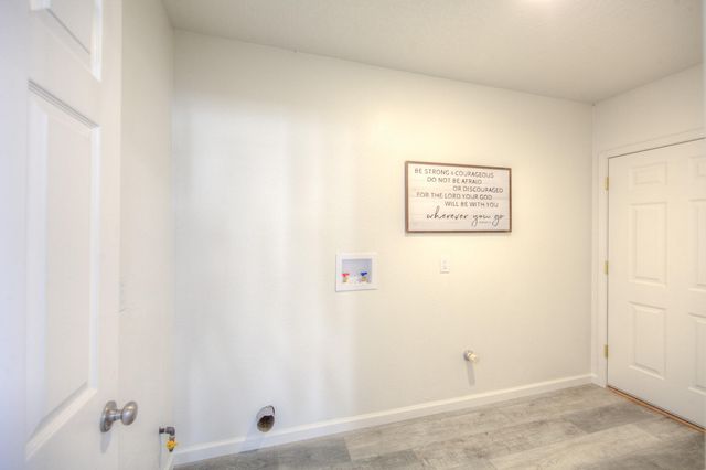 327 Homesite Lane NW, Albuquerque, NM 87114