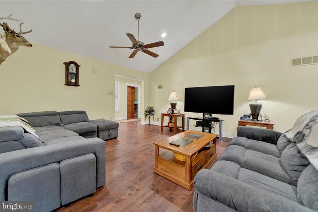 181 FORT RD, Bernville, PA 19506