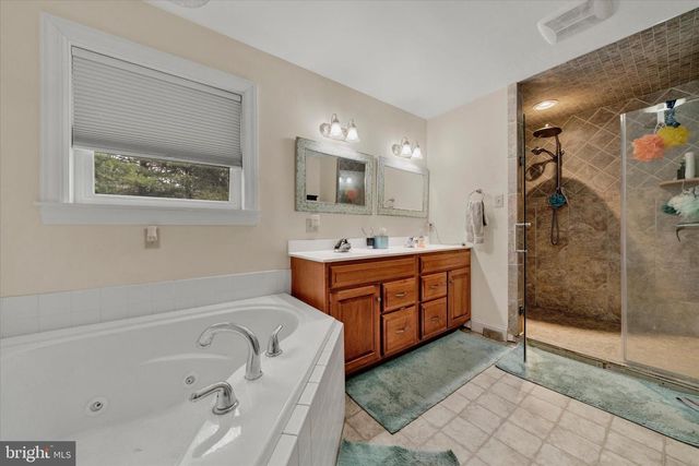 181 FORT RD, Bernville, PA 19506