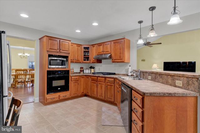 181 FORT RD, Bernville, PA 19506