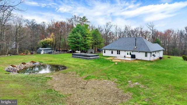 181 FORT RD, Bernville, PA 19506