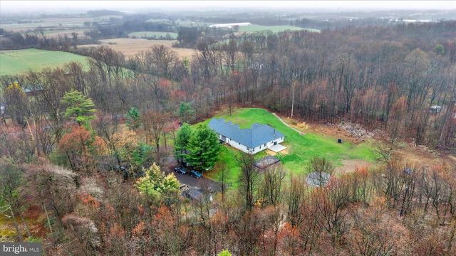 181 FORT RD, Bernville, PA 19506