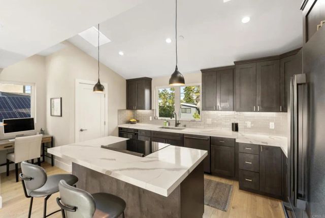 2319 Cambridge, Cardiff By The Sea, CA 92007