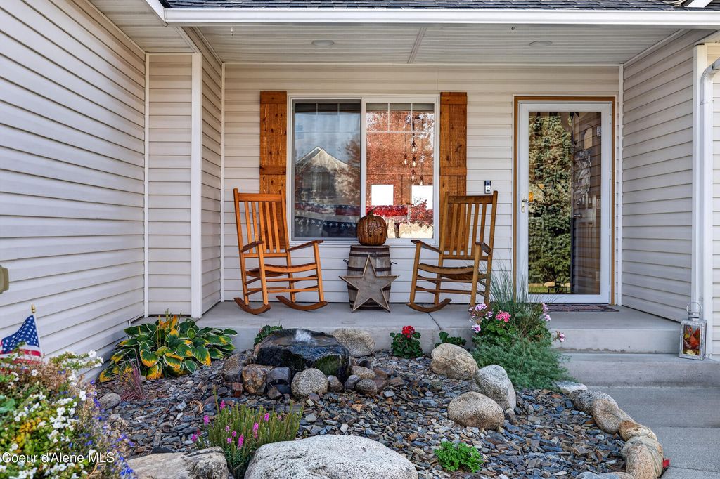 2179 E Decaro LOOP, Post Falls, ID 83854 photo 4