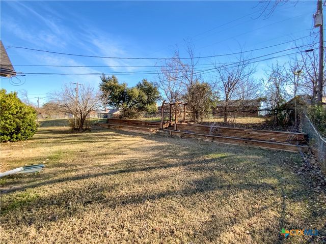 210 Robertstown Road, Copperas Cove, TX 76522