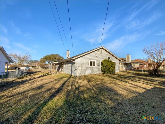 210 Robertstown Road, Copperas Cove, TX 76522