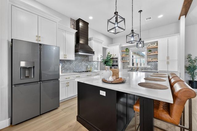 12716 SW 53rd Street, Mustang, OK 73064