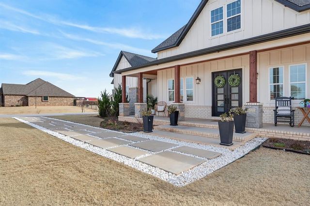 12716 SW 53rd Street, Mustang, OK 73064