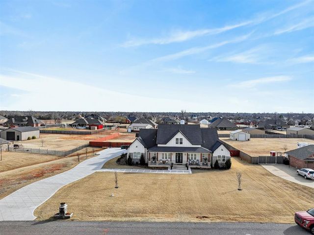 12716 SW 53rd Street, Mustang, OK 73064