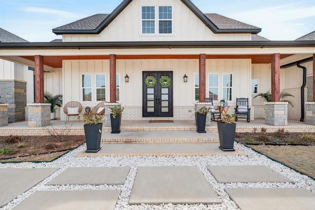 12716 SW 53rd Street, Mustang, OK 73064