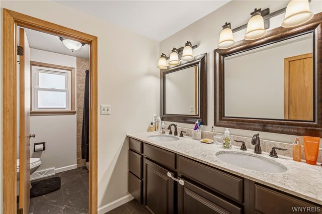 705 Sara Court, Lewiston, NY 14092
