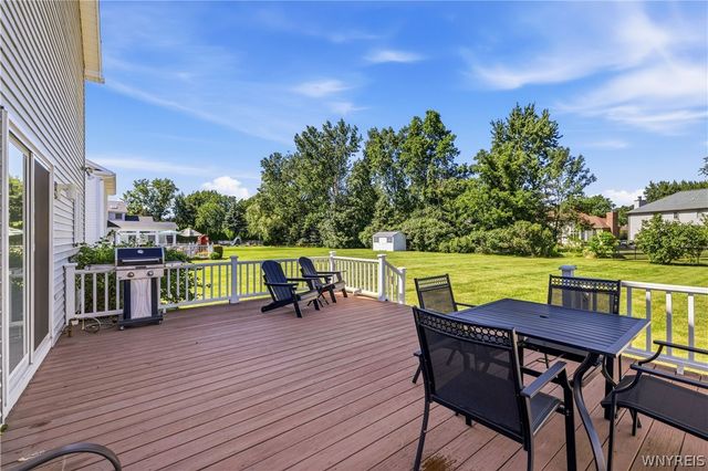 705 Sara Court, Lewiston, NY 14092