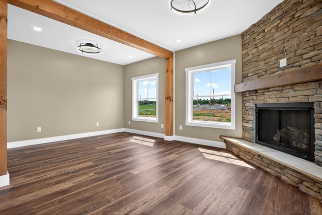 123 Cattlemans Dr, Sparta, TN 38583