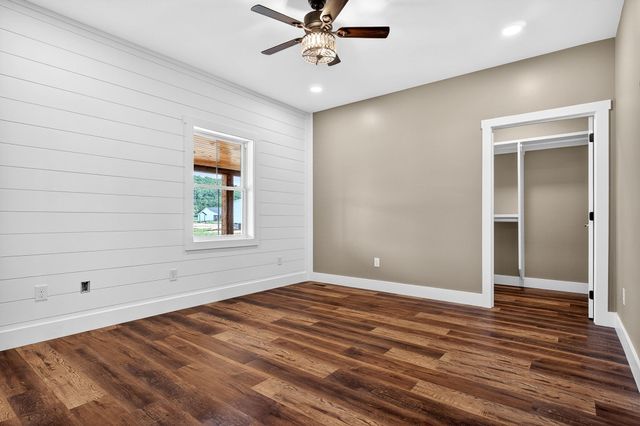 123 Cattlemans Dr, Sparta, TN 38583